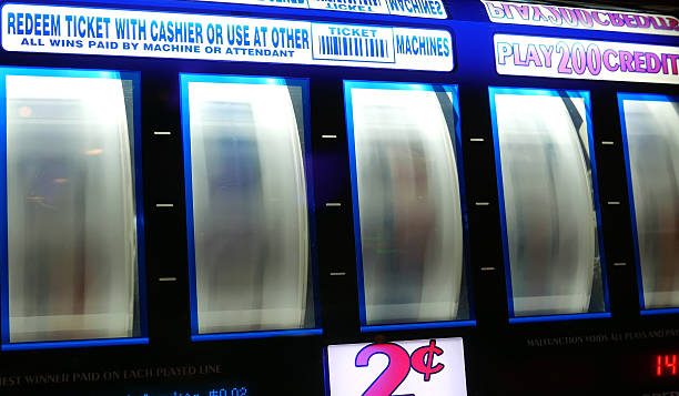 Gulungan adalah bagian Vertikal dari mesin slot yang berputar saat permainan diaktifkan