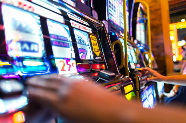 Slot Games adalah permainan kasino populer yang menawarkan hiburan mendebarkan dan kesempatan untuk menang besar