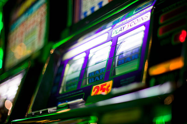 Classic Slots menampilkan tiga gulungan dan gameplay langsung